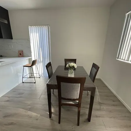 4 Bedroom Home Fully Furnished In Papakura, Auckland Exterior photo