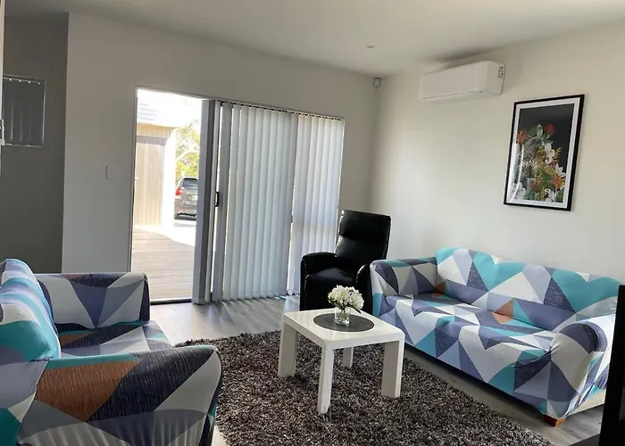 4 Bedroom Home Fully Furnished In Papakura, Auckland