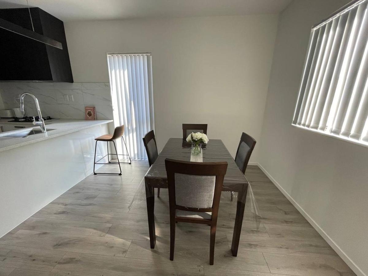 Ferienhaus 4 Bedroom Fully Furnished In Papakura,