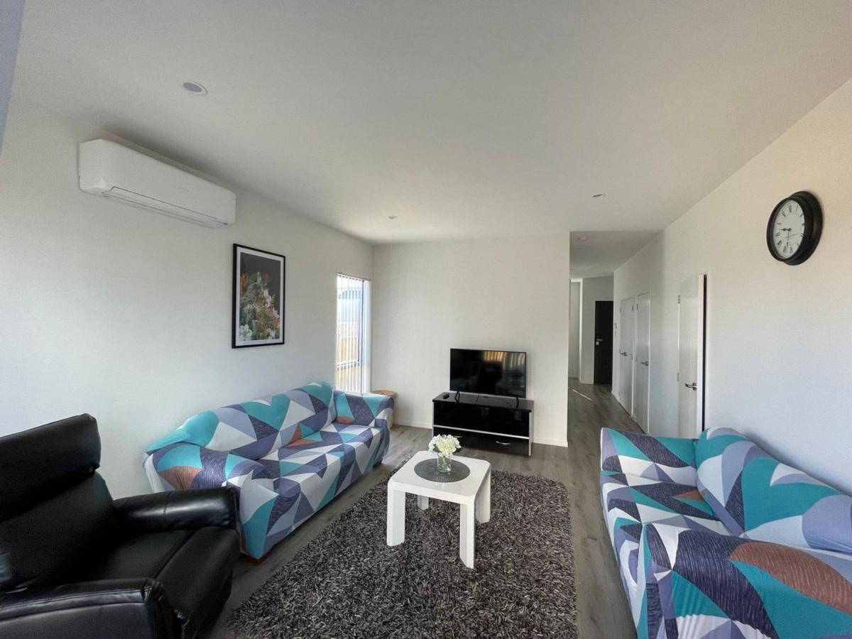 Ferienhaus 4 Bedroom Fully Furnished In Papakura, Auckland