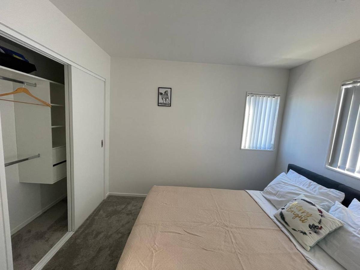 Ferienhaus 4 Bedroom Fully Furnished In Papakura,